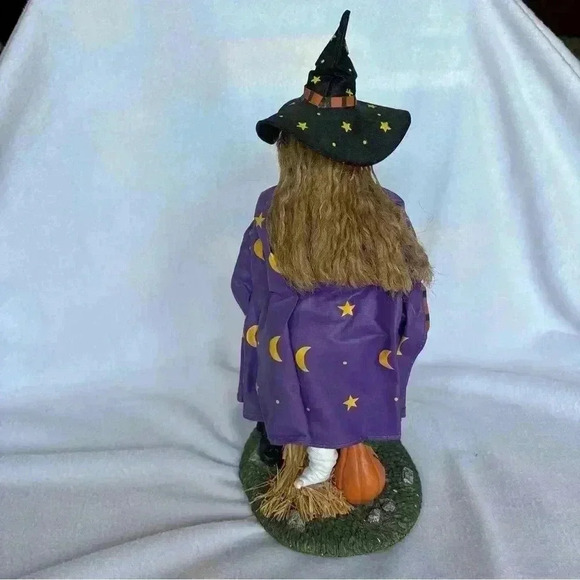 VTG Clothtique Halloween Scarecrow and Witch 13” Fabric Mache Figurines - Picture 10 of 13
